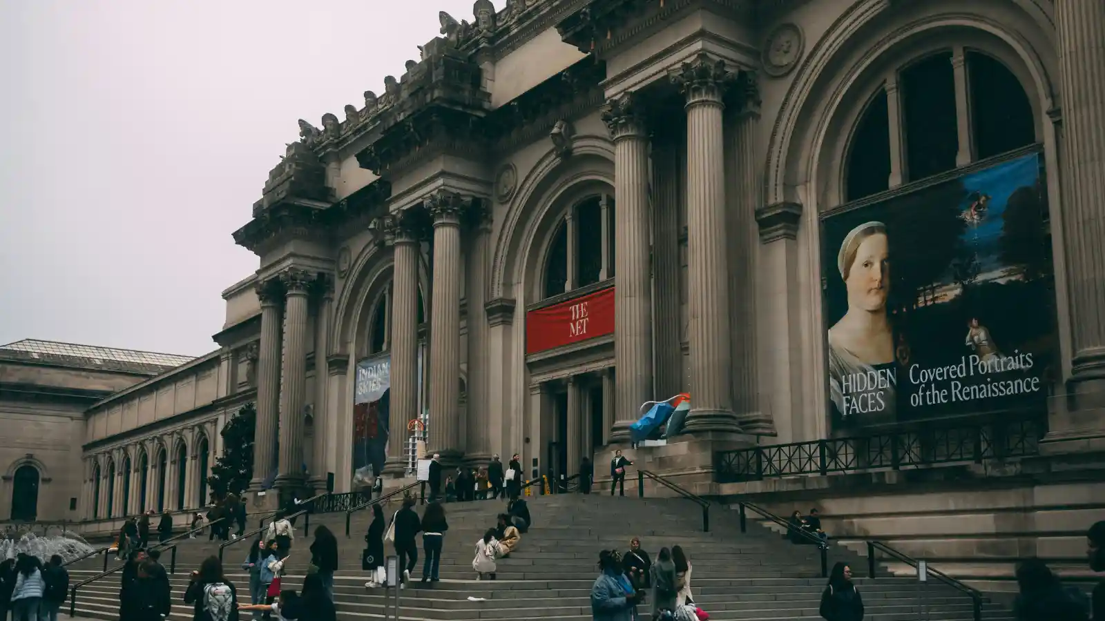 The Metropolitan Museum of Art: Tickets, Hours, and a Route 1 The Fifth Avenue facade and entrance steps of the Metropolitan Museum of Art in New York City
